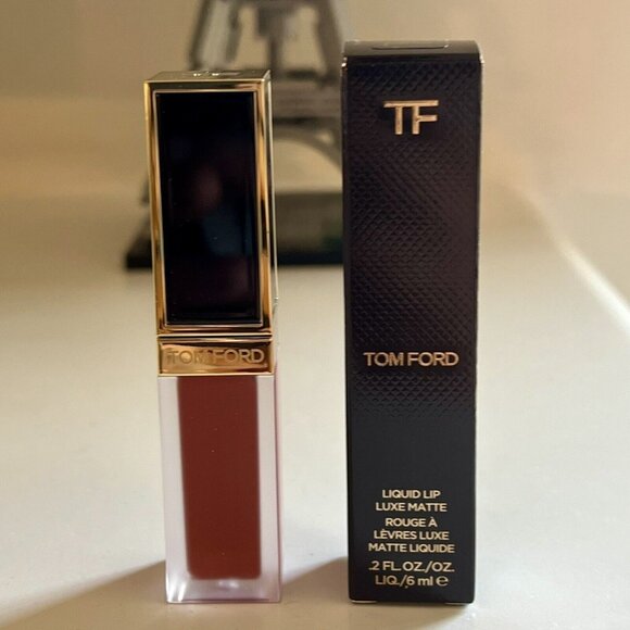 New Tom Ford Liquid Lip Luxe Matte 122 SMITTEN - Full Size 6ml/ 0.2 Fl Oz - Picture 1 of 1